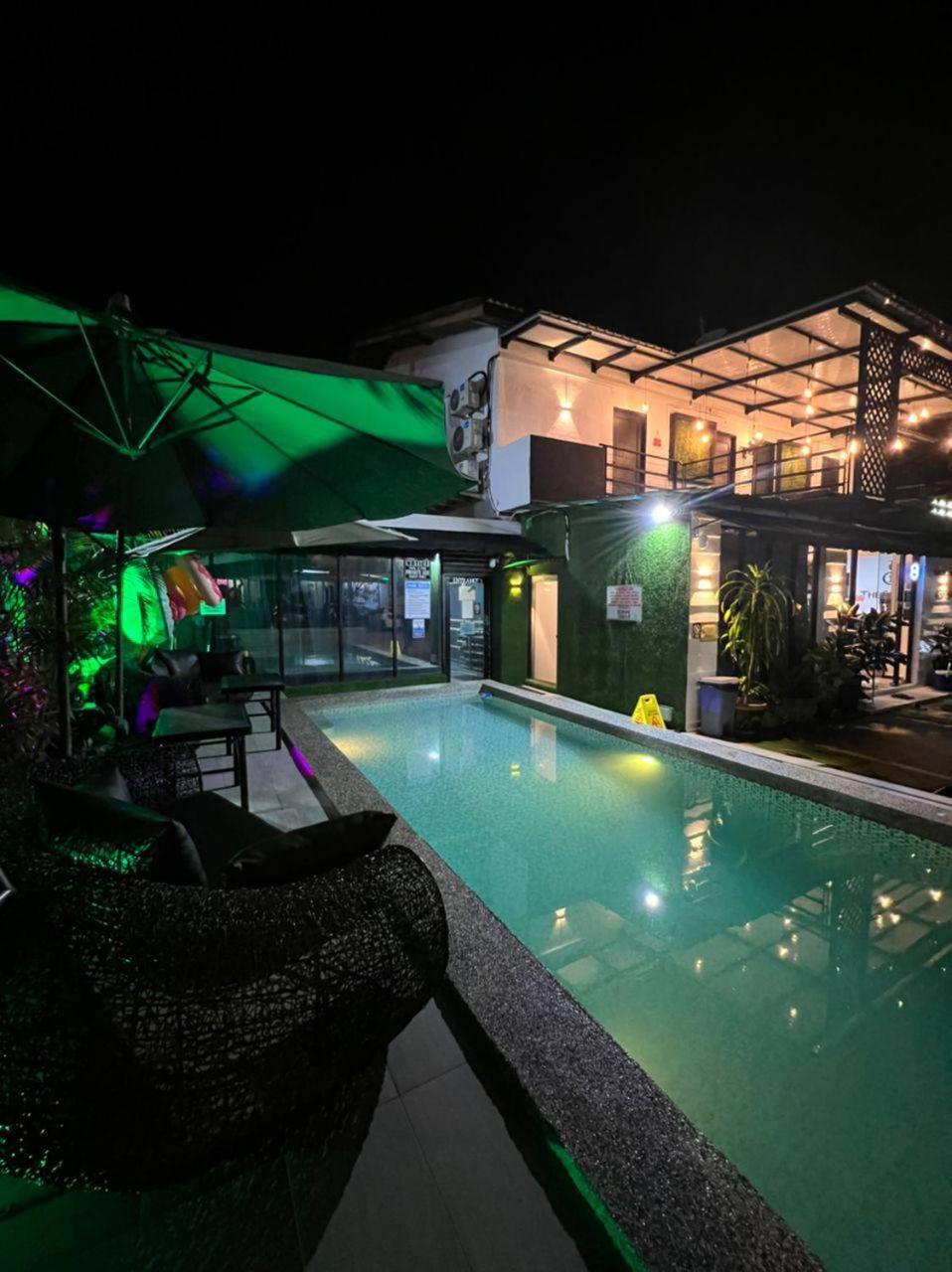 The Sky Inn Kuantan Exterior photo