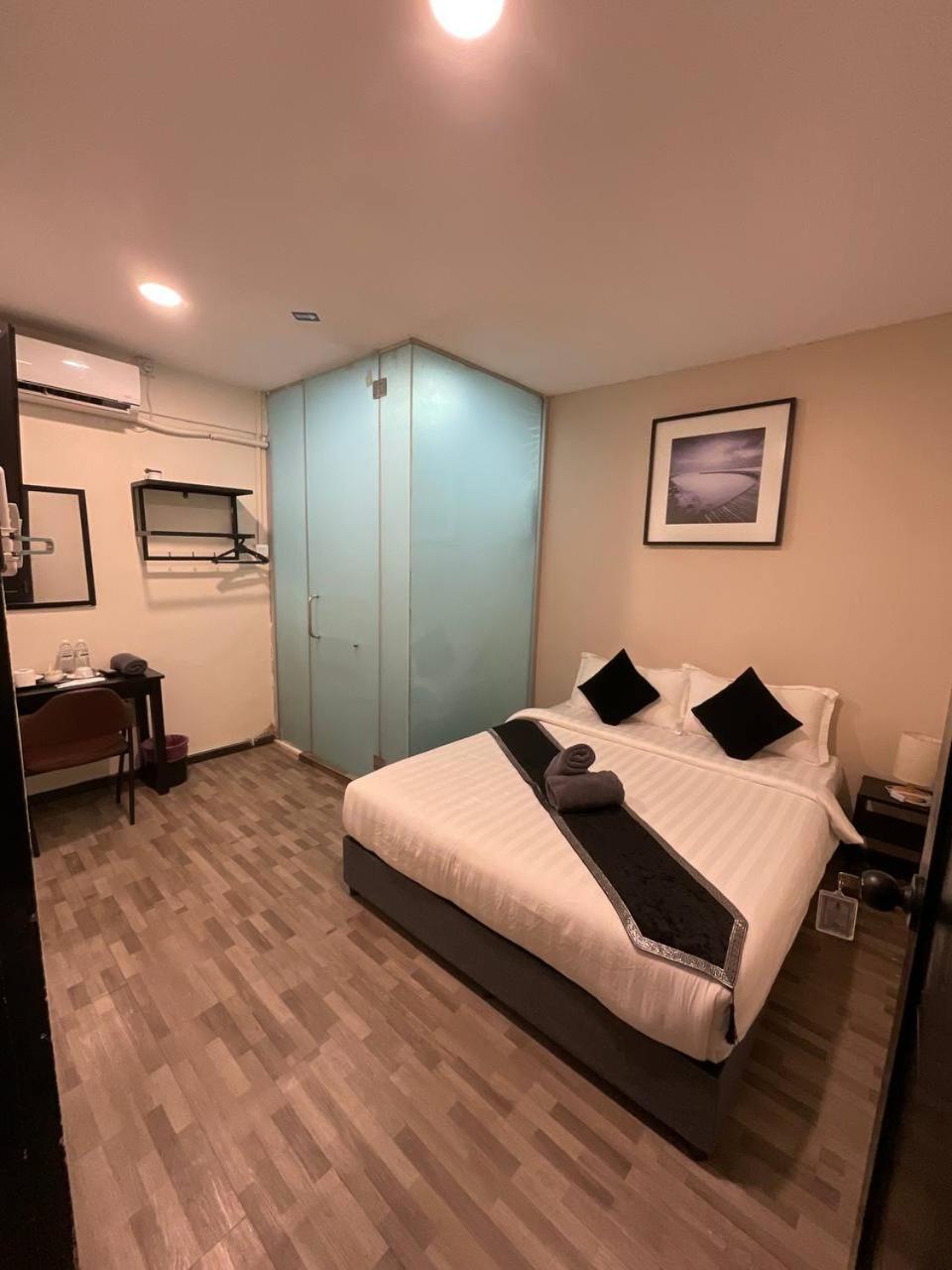 The Sky Inn Kuantan Exterior photo