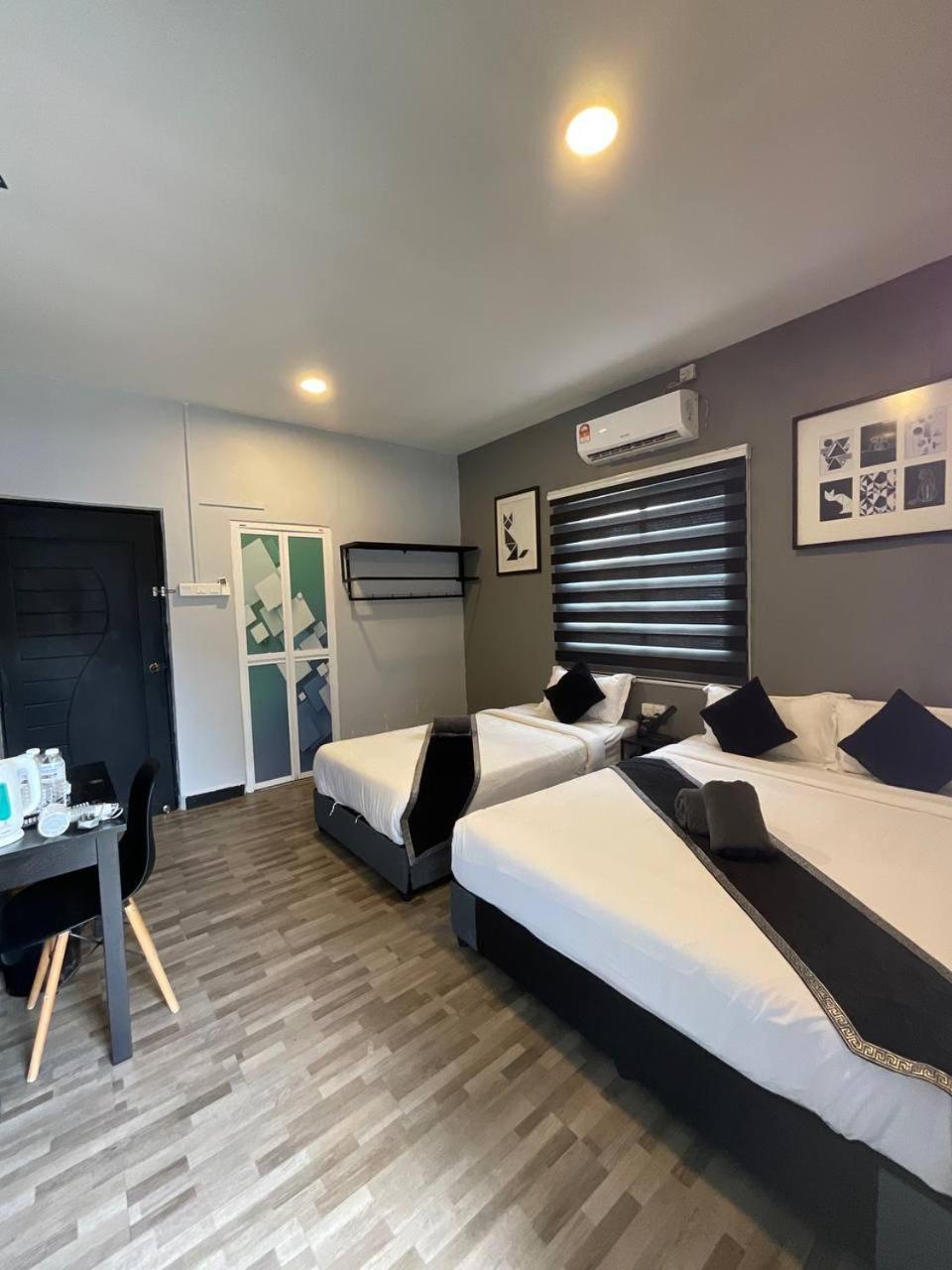 The Sky Inn Kuantan Exterior photo
